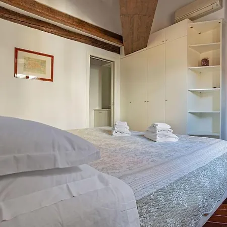 Rialto View Aparment