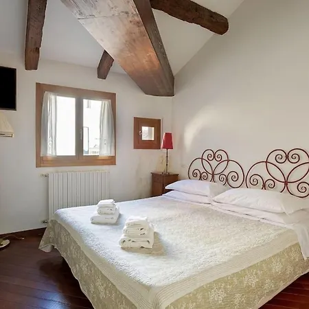 Rialto View Aparment