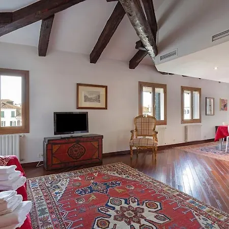 Rialto View Aparment *