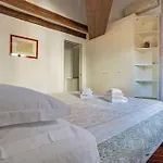Rialto View Aparment