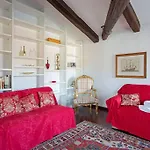Rialto View Aparment *