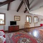 Rialto View Aparment *