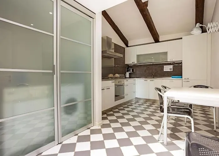 Rialto View Aparment Διαμέρισμα *